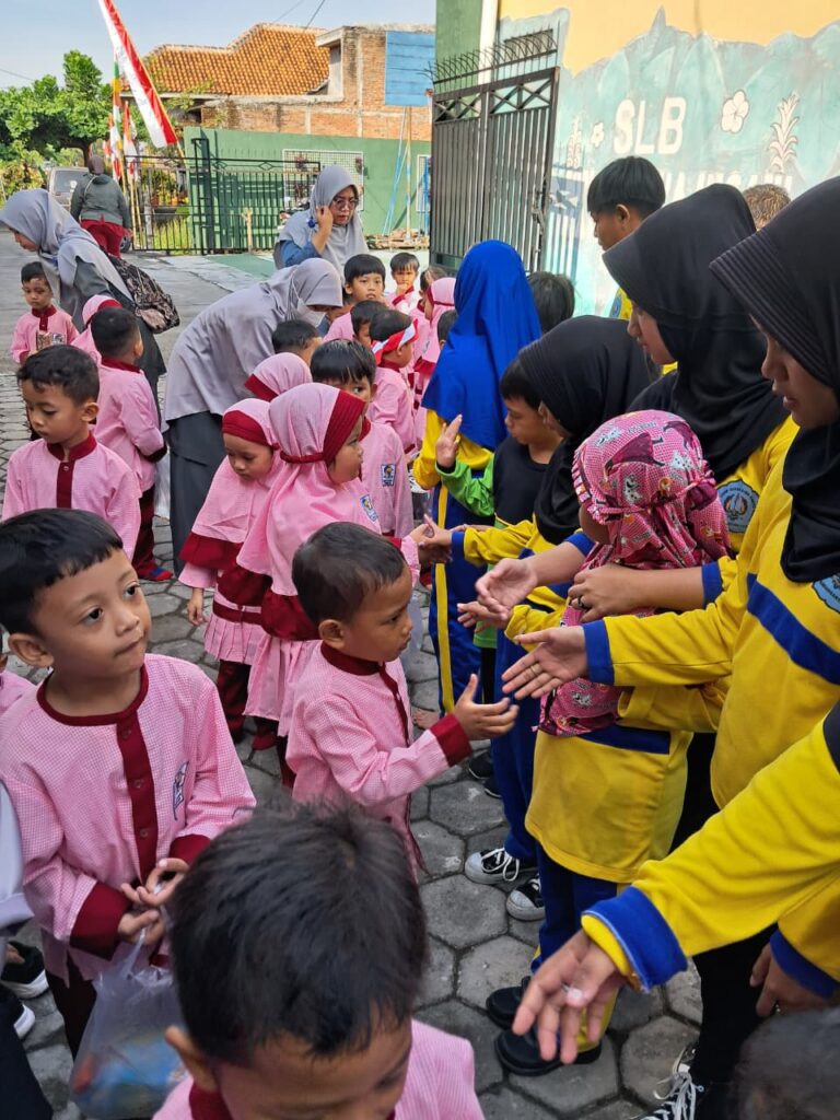 WhatsApp Image 2025-10-22 at 17.44.10 (1)